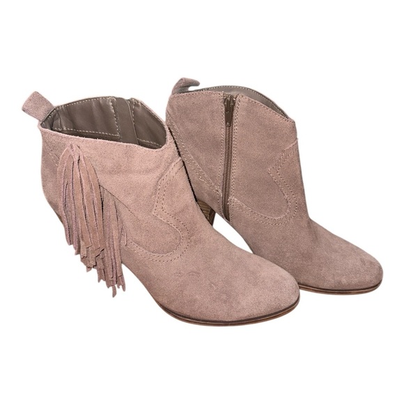 Steve Madden Tan Ankle Booties with Chunky Heel - Picture 3 of 4